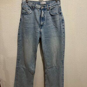 ZARA High-Rise Straight (Raw Hem) US 8 / EU 40 Light wash